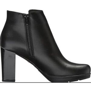 POLVERE Italian Made Black Leather Side Zip Ankle Boot Size 39